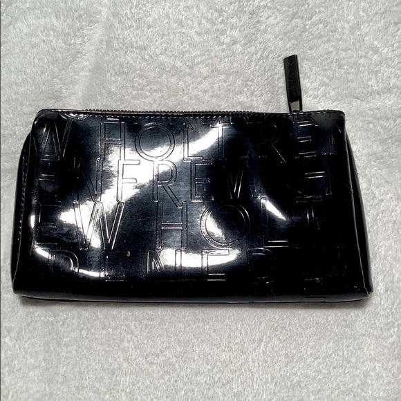 Holt Renfrew makeupbag - Picture 1 of 3